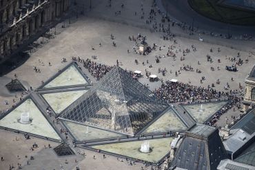 Un photographe a eu la chance exceptionnelle de survoler Paris: découvrez ses clichés Un photographe a eu la chance exceptionnelle de survoler Paris: découvrez ses clichés