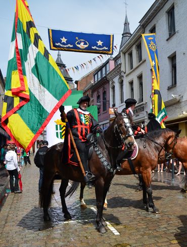 La balade de Carine : Pentecôte à Soignies - Le Tour Saint-Vincent attirera sans doute plus de monde ! La balade de Carine : Pentecôte à Soignies - Le Tour Saint-Vincent attirera sans doute plus de monde !