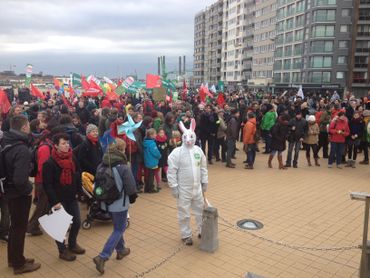 Avec cette marche, les organisateurs demandent une réponse forte et solidaire des décideurs à la problématique du réchauffement climatique. Avec cette marche, les organisateurs demandent une réponse forte et solidaire des décideurs à la problématique du réchauffement climatique.