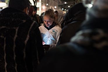 Une bénévole de la plate-forme citoyenne de soutien aux réfugiés met en lien migrants et citoyens qui vont les héberger Une bénévole de la plate-forme citoyenne de soutien aux réfugiés met en lien migrants et citoyens qui vont les héberger