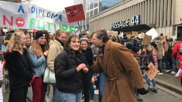 Jeudis pour le climat: la manifestation des jeunes a commencé en avance Jeudis pour le climat: la manifestation des jeunes a commencé en avance
