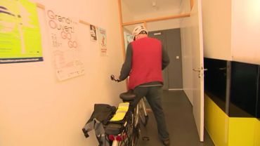 Ici, les patients peuvent rentrer leur vélo électrique à l'intérieur de la maison médicale. Ici, les patients peuvent rentrer leur vélo électrique à l'intérieur de la maison médicale.