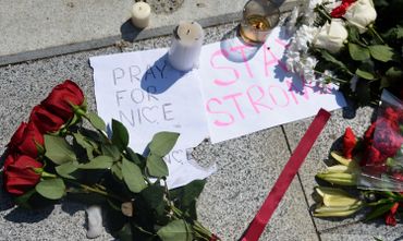 Des messages de solidarités devant l'ambassade française à Moscou ce vendredi 15 juillet. Des messages de solidarités devant l'ambassade française à Moscou ce vendredi 15 juillet.