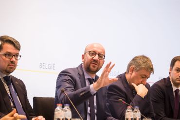 Charles Michel: "Ce que nous redoutions, s'est réalisé. Notre pays a été frappé par des attentats lâches" Charles Michel: "Ce que nous redoutions, s'est réalisé. Notre pays a été frappé par des attentats lâches"