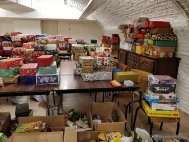 Les cadeaux qui seront distribués aux sans-abris pour ce réveillon de noel à Matonge Les cadeaux qui seront distribués aux sans-abris pour ce réveillon de noel à Matonge