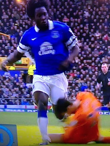 La photo du choc entre Lukaku et Lloris La photo du choc entre Lukaku et Lloris