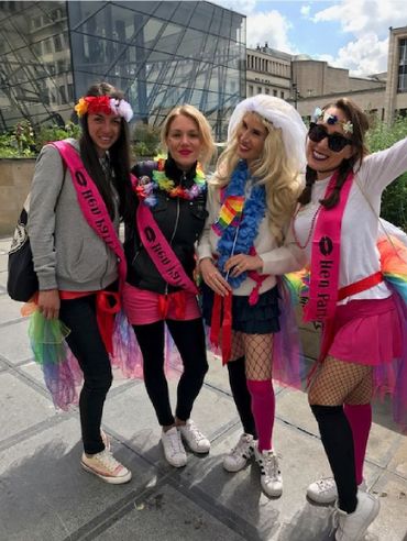 Plus de 55 000 personnes dans les rues de Bruxelles pour la Belgian Pride Plus de 55 000 personnes dans les rues de Bruxelles pour la Belgian Pride