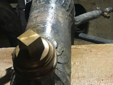 Des vannes comme celle-ci permettent d'ouvrir les tuyaux pour faire jaillir l'eau. Des vannes comme celle-ci permettent d'ouvrir les tuyaux pour faire jaillir l'eau.