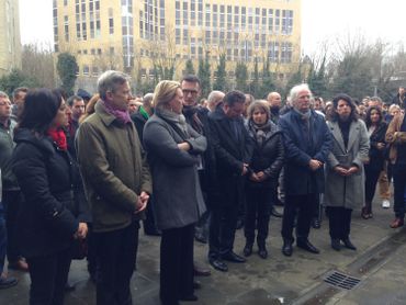 La minute de silence du gouvernement bruxellois auprès des travailleurs de la Stib La minute de silence du gouvernement bruxellois auprès des travailleurs de la Stib