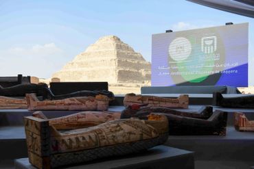 L'Egypte dévoile une nouvelle fois des sarcophages vieux de plus de 2000 ans découverts à Saqqara L'Egypte dévoile une nouvelle fois des sarcophages vieux de plus de 2000 ans découverts à Saqqara