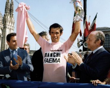 Johan De Muynck en rose à l'arrivée du Giro 78 à Milan Johan De Muynck en rose à l'arrivée du Giro 78 à Milan