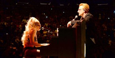 Lady Gaga et Bono réunis pour la bonne cause Lady Gaga et Bono réunis pour la bonne cause