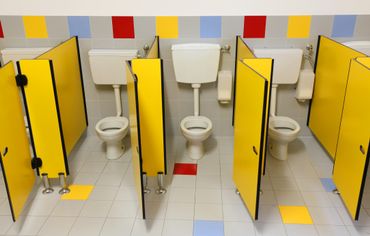 Véronique : "pas de toilettes si pas de mot des parents" Véronique : "pas de toilettes si pas de mot des parents"
