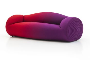 Le canapé Glider de Ron Arad pour Moroso. Le canapé Glider de Ron Arad pour Moroso.