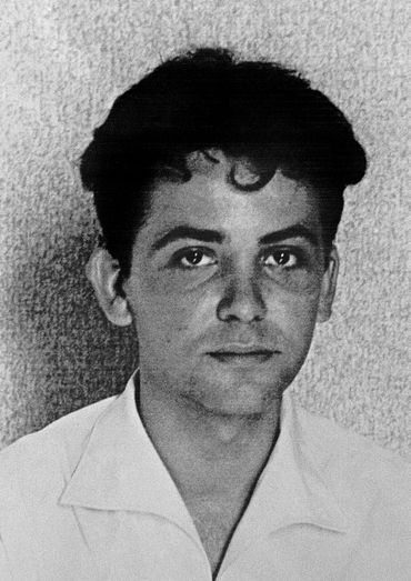 Maurice Audin était un jeune mathématicien, membre du parti communiste algérien, fervent partisan de l’indépendance algérienne. Il a été torturé et tué en 1957 par l'armée française. Maurice Audin était un jeune mathématicien, membre du parti communiste algérien, fervent partisan de l’indépendance algérienne. Il a été torturé et tué en 1957 par l'armée française.
