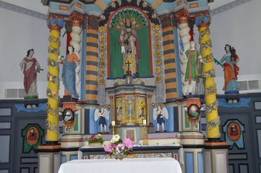 Une église haut en couleur ! Une église haut en couleur !