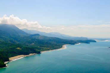 Le Costa Rica propose un large choix de plages où se baigner dans une eau à 27 °C. Le Costa Rica propose un large choix de plages où se baigner dans une eau à 27 °C.