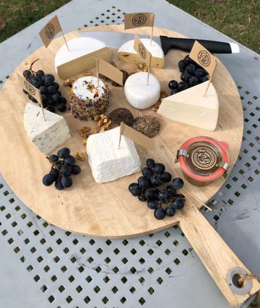 Les Fromages de Julie et Autres Délices Les Fromages de Julie et Autres Délices