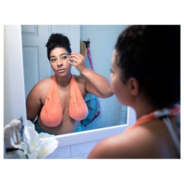 Révolution ? Ce soutien-gorge essuie/serviette serait miraculeux après la douche Révolution ? Ce soutien-gorge essuie/serviette serait miraculeux après la douche