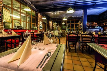 Le restaurant Sarolea, véritable musée vivant et restaurant solidaire Le restaurant Sarolea, véritable musée vivant et restaurant solidaire