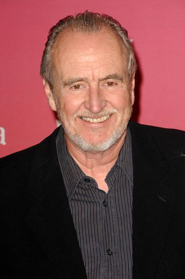 Réalisateur des quatre volets de "Scream" au cinéma, Wes Craven participera à la production de la série pour MTV Réalisateur des quatre volets de "Scream" au cinéma, Wes Craven participera à la production de la série pour MTV