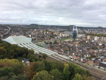 La gare "Calatrava" vue depuis le monument interalliés La gare "Calatrava" vue depuis le monument interalliés