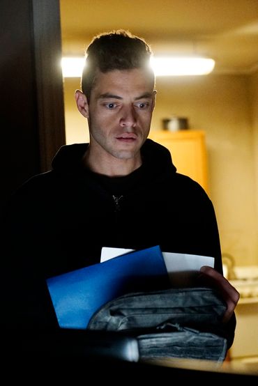 "Mr. Robot", la saison 1 s'achève sur de grandes révélations: le secret d'Elliot ! "Mr. Robot", la saison 1 s'achève sur de grandes révélations: le secret d'Elliot !