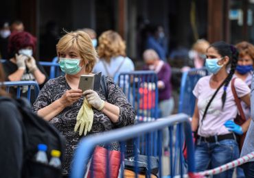 Coronavirus : une centaine d’auxiliaires de vie roumains regagnent l’Autriche via un train de nuit spécialement affrété Coronavirus : une centaine d’auxiliaires de vie roumains regagnent l’Autriche via un train de nuit spécialement affrété