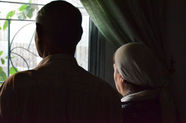 Famille ayant fui Idleb et dont la fille a été enlevée par un groupe rebelle Famille ayant fui Idleb et dont la fille a été enlevée par un groupe rebelle