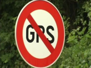 Des panneaux d'interdiction non prévus par le code de la route Des panneaux d'interdiction non prévus par le code de la route