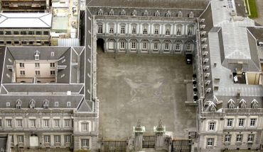 Vue aérienne du Palais d'Egmont en 2006 Vue aérienne du Palais d'Egmont en 2006