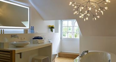 Cette annexe d'une véritable Maison de Maître a été entièrement rénovée pour le plaisir des yeux, Cette annexe d'une véritable Maison de Maître a été entièrement rénovée pour le plaisir des yeux,