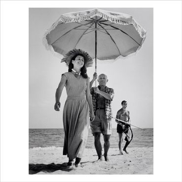 Pablo Picasso with his nephew Javier Vilato and Françoise Gilot on the beach. Golfe-Juan, France. August, 1948. Pablo Picasso with his nephew Javier Vilato and Françoise Gilot on the beach. Golfe-Juan, France. August, 1948.