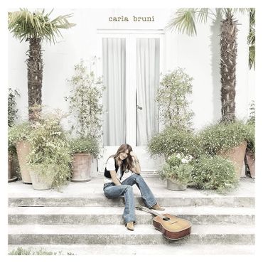 Carla Bruni marque son retour, Queen assure dans un album live avec Adam Lambert Carla Bruni marque son retour, Queen assure dans un album live avec Adam Lambert