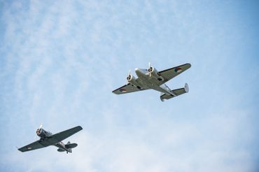 Des avions d'époque ont survolé les commémorations Des avions d'époque ont survolé les commémorations