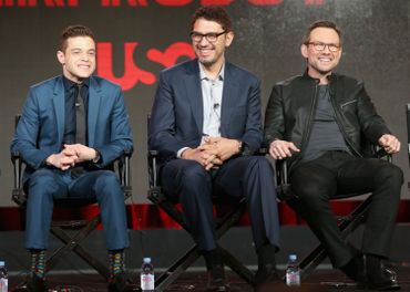 Le showrunner Sam Esmail et Rami Malek. Le showrunner Sam Esmail et Rami Malek.