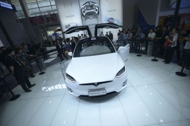 Tesla évoque un taux de recyclage de ses batteries de 60% et compte atteindre les 90% vers 2018. Tesla évoque un taux de recyclage de ses batteries de 60% et compte atteindre les 90% vers 2018.
