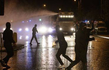 Irlande du Nord : les violences ont continué cette nuit à Belfast, embrasée à cause du Brexit Irlande du Nord : les violences ont continué cette nuit à Belfast, embrasée à cause du Brexit