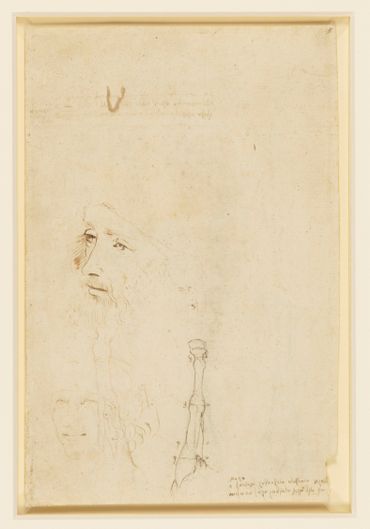 L'esquisse qui représenterait Léonard de Vinci, réalisée sur une feuille d'étude avec croquis de jambes de cheval. L'esquisse qui représenterait Léonard de Vinci, réalisée sur une feuille d'étude avec croquis de jambes de cheval.