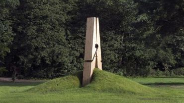 Sculpture de Mehmet Ali Uysal. Photo: jacky Lecouturier - Sculpture de Mehmet Ali Uysal. Photo: jacky Lecouturier -
