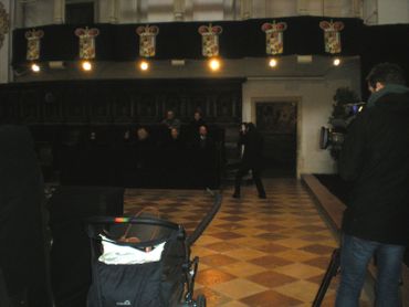 La Princesse Gloria pose dans le salon d’Argent du château Saint Emmeram qui compte environ 500 pièces ! La Princesse Gloria pose dans le salon d’Argent du château Saint Emmeram qui compte environ 500 pièces !