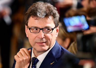 Les visages de nouveau gouvernement italien: 18 ministres, 5 femmes et 6 indépendants Les visages de nouveau gouvernement italien: 18 ministres, 5 femmes et 6 indépendants