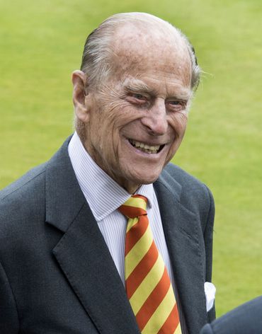 Le prince Philip a inauguré mercredi une plaque dans un stade de cricket Le prince Philip a inauguré mercredi une plaque dans un stade de cricket