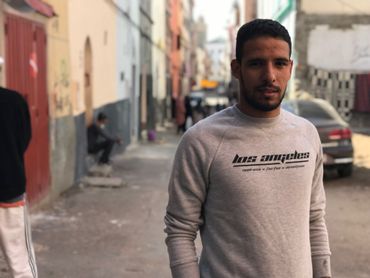 Azzedine Taoussi, membre de l'association El Miter Bouchentouf, dans son quartier de Derb Sultan à Casablanca Azzedine Taoussi, membre de l'association El Miter Bouchentouf, dans son quartier de Derb Sultan à Casablanca