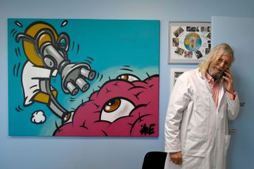 Le professeur Didier Raoult, très médiatisé, préconise la prise de chloroquine Le professeur Didier Raoult, très médiatisé, préconise la prise de chloroquine
