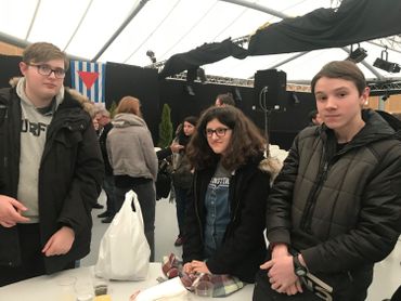 250 jeunes présents dans le public 250 jeunes présents dans le public