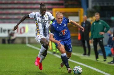 Battu par Lech Poznan, un Charleroi malchanceux dit adieu à son rêve européen Battu par Lech Poznan, un Charleroi malchanceux dit adieu à son rêve européen
