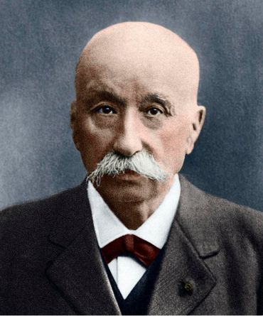 Clément Ader dans les années 1920. Il décèdera en 1925. Clément Ader dans les années 1920. Il décèdera en 1925.