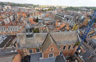 L'église Saint-Joseph, imbriquée dans le centre de Namur L'église Saint-Joseph, imbriquée dans le centre de Namur