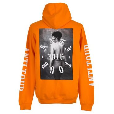 Les t-shirts et hoodies avec Rihanna nue vont être difficile à porter en public Les t-shirts et hoodies avec Rihanna nue vont être difficile à porter en public